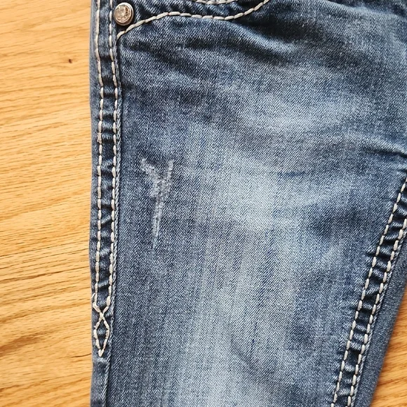 Rock Revival Straight Leg - Picture 2 of 15